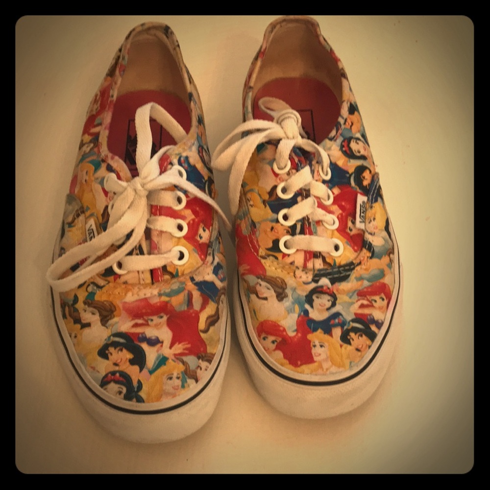 Disney princess the end women’s size 6